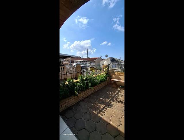 3 BEDROOM HOUSE FOR SALE IN WOODVIEW